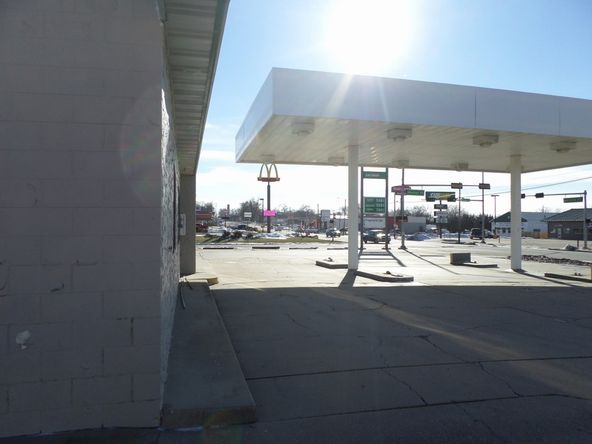Corner Lot on 6th & Monroe: 501 Monroe St, Beatrice, NE 68310